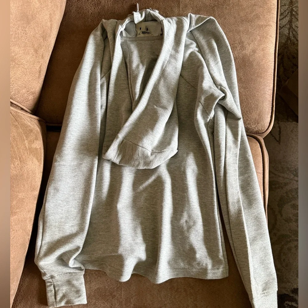 Gymshark Light Gray Hoodie - Picture 3 of 4
